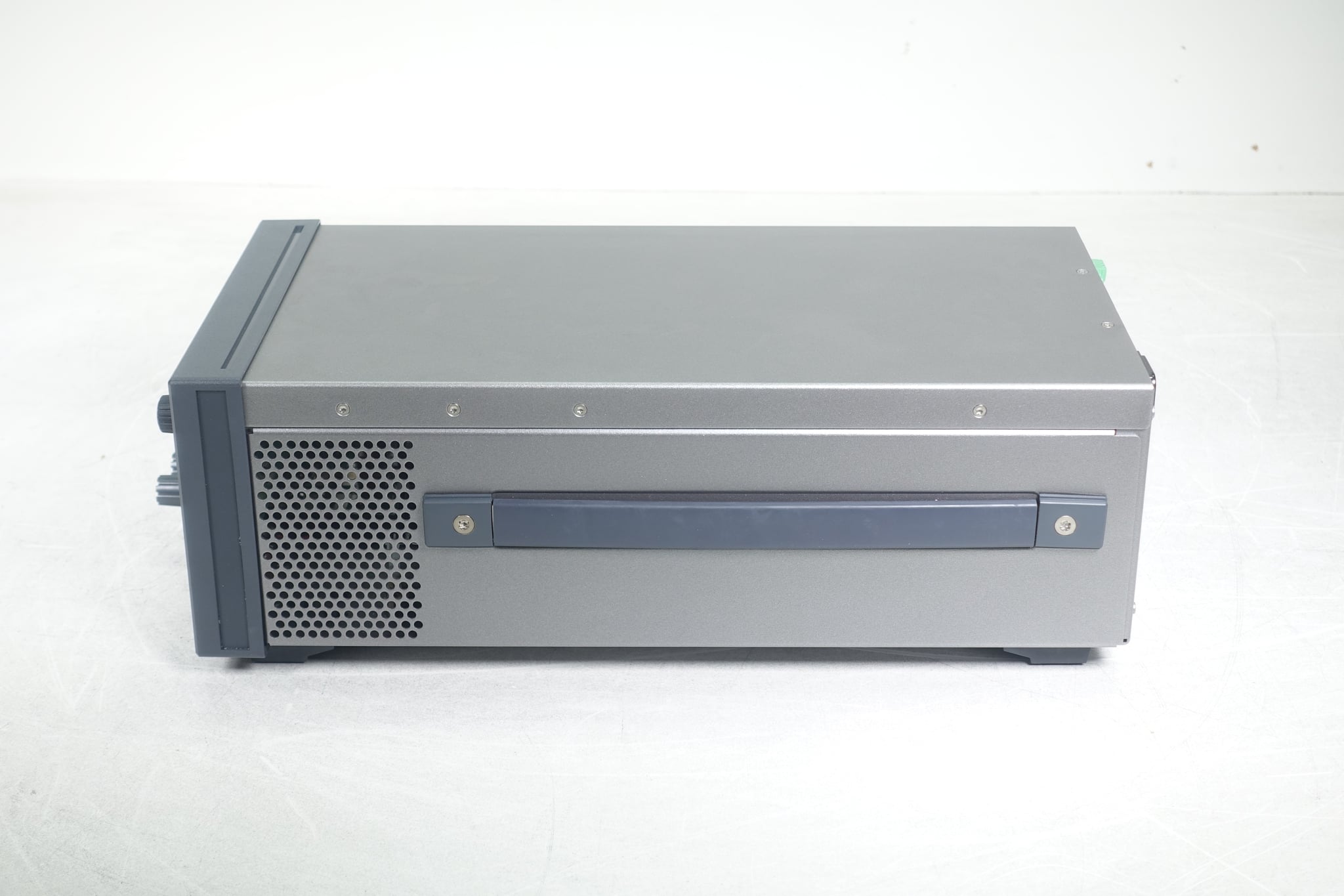 Bench Electronic Load / Single-input / 150V / 60A / 350W / LAN / USB Keysight Used EL34143A - Actual Instrument - Image 8
