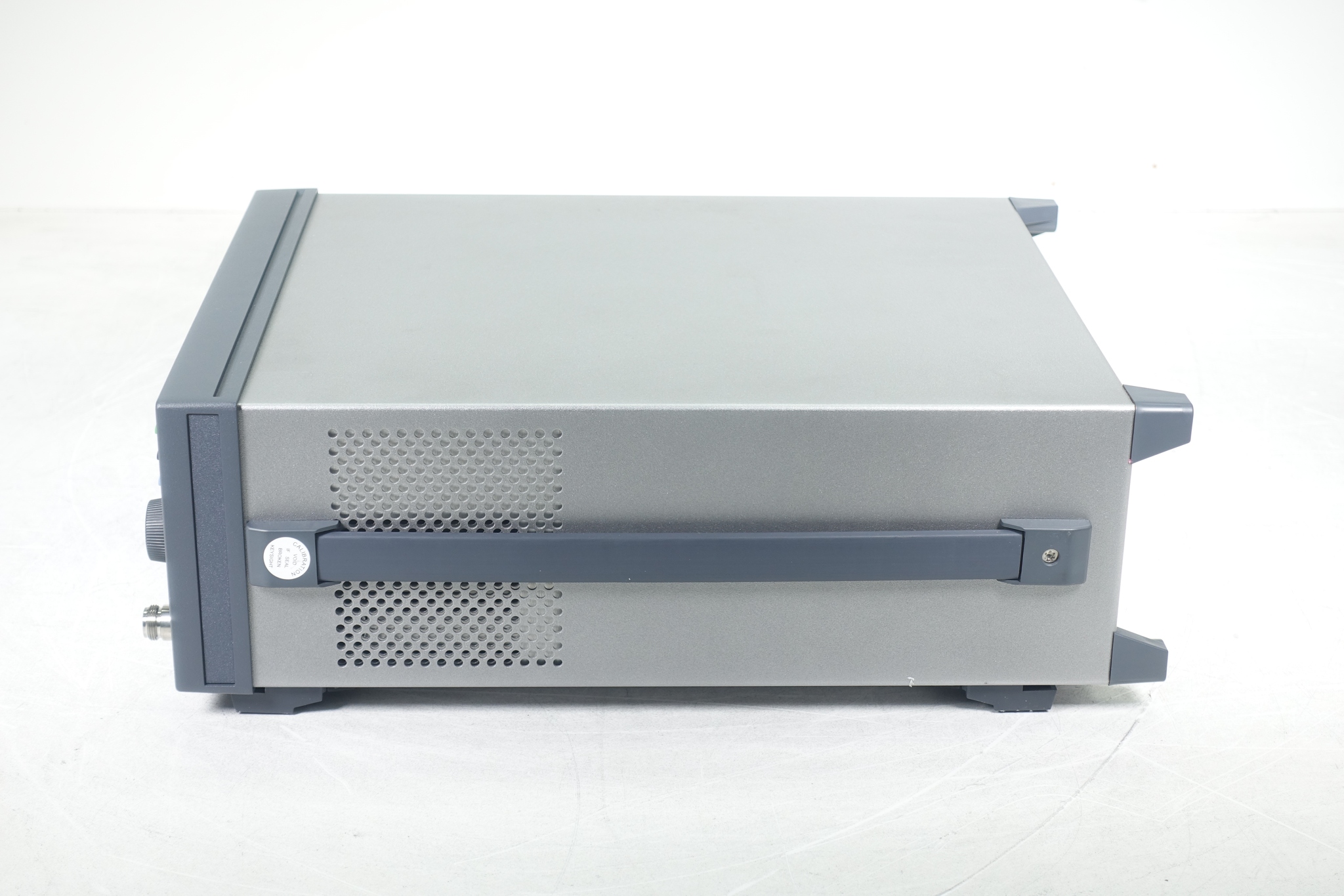 Basic Spectrum Analyzer / 1 MHz to 20 GHz Keysight Used N9324C - Actual Instrument - Image 6