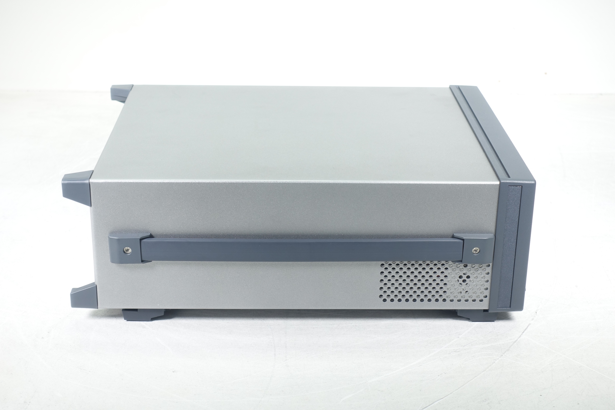 Basic Spectrum Analyzer / 1 MHz to 20 GHz Keysight Used N9324C - Actual Instrument - Image 7