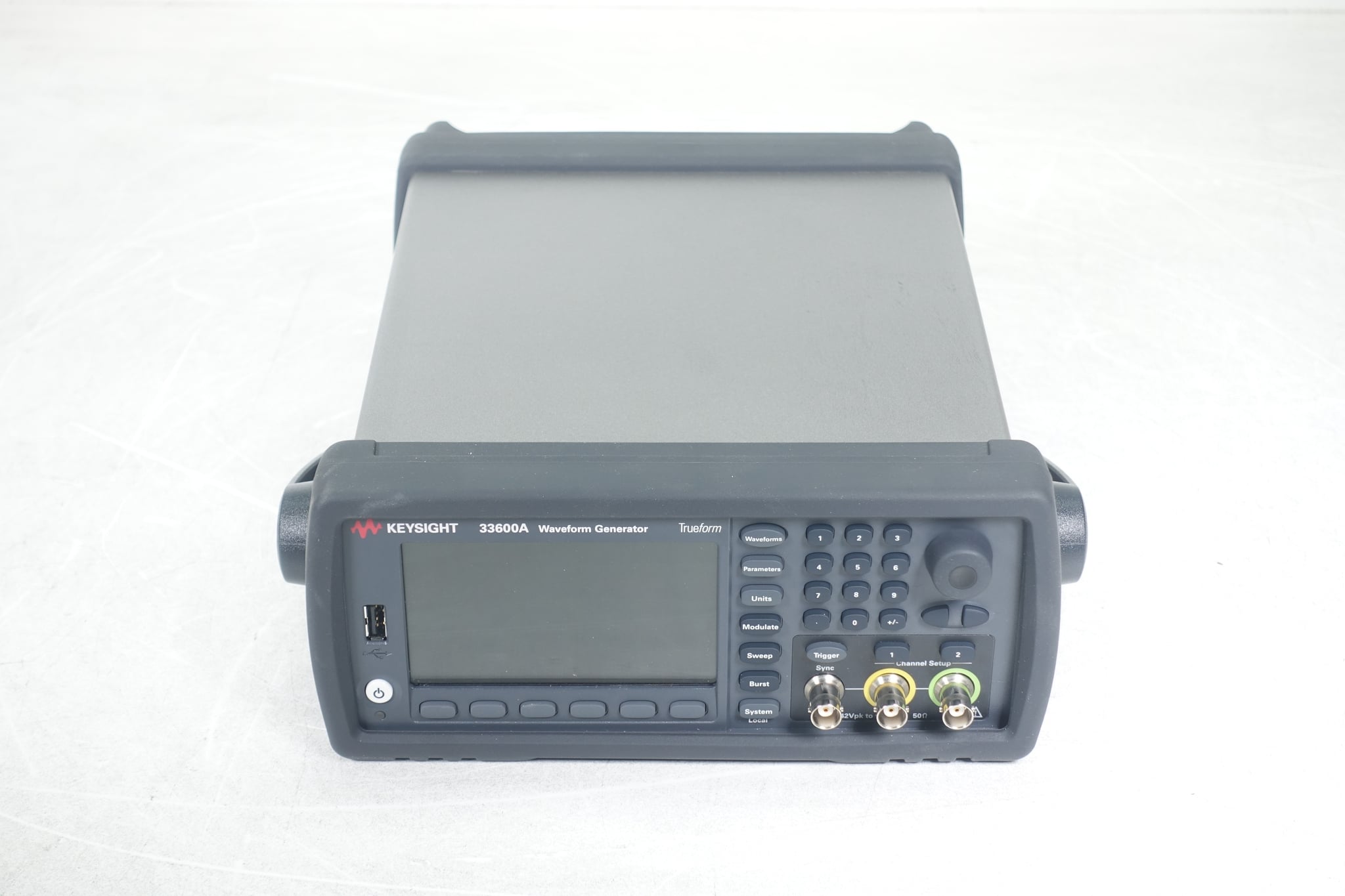 Waveform Generator / 33500B Series / 120 MHz / 2 Channels / 250MSa/s Keysight Used 33622A - Actual Instrument - Image 2