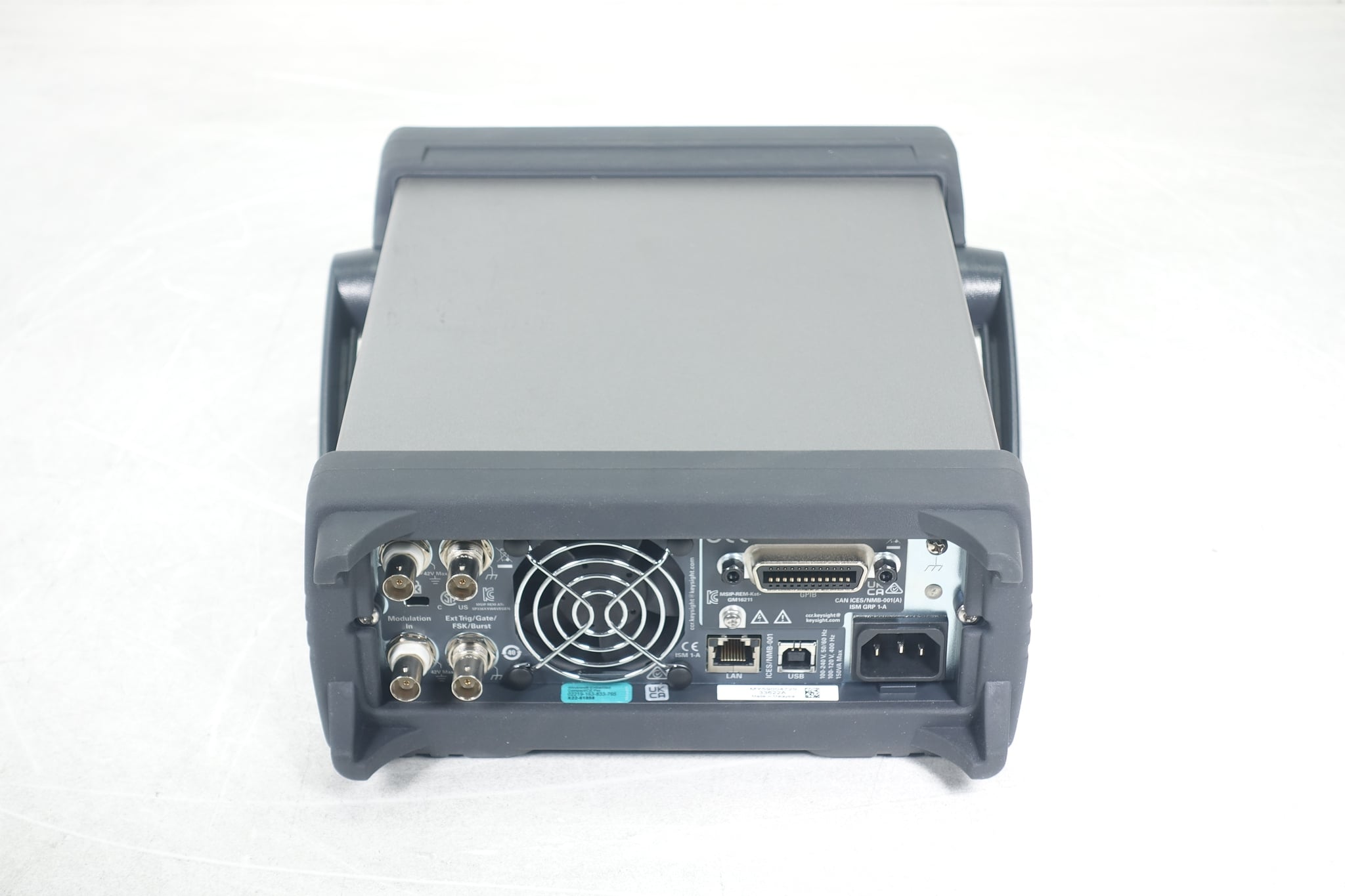 Waveform Generator / 33500B Series / 120 MHz / 2 Channels / 250MSa/s Keysight Used 33622A - Actual Instrument - Image 4